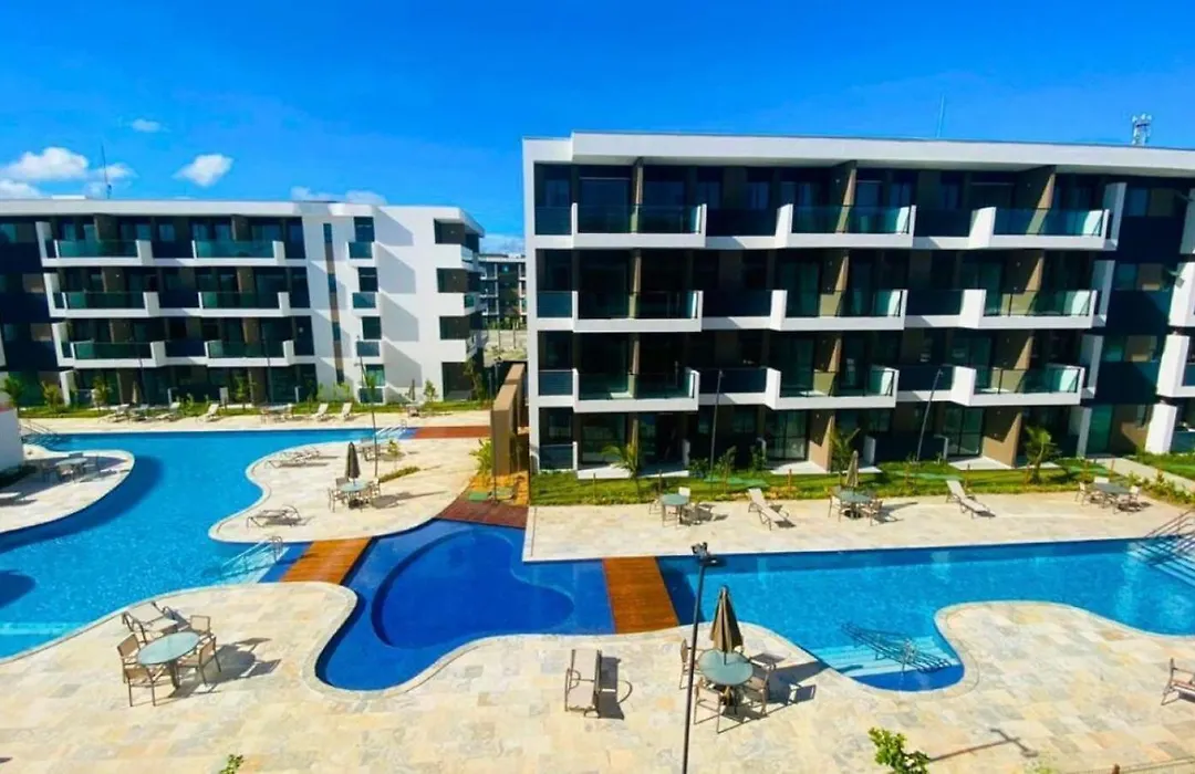 Resort em Porto de Galinhas- Flat Térreo Frente Piscinas- Muro Alto-B18-1